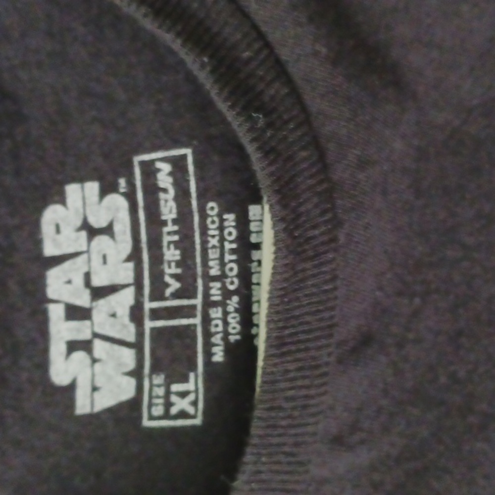 The Mandelorian TShirt - Picture 3 of 4